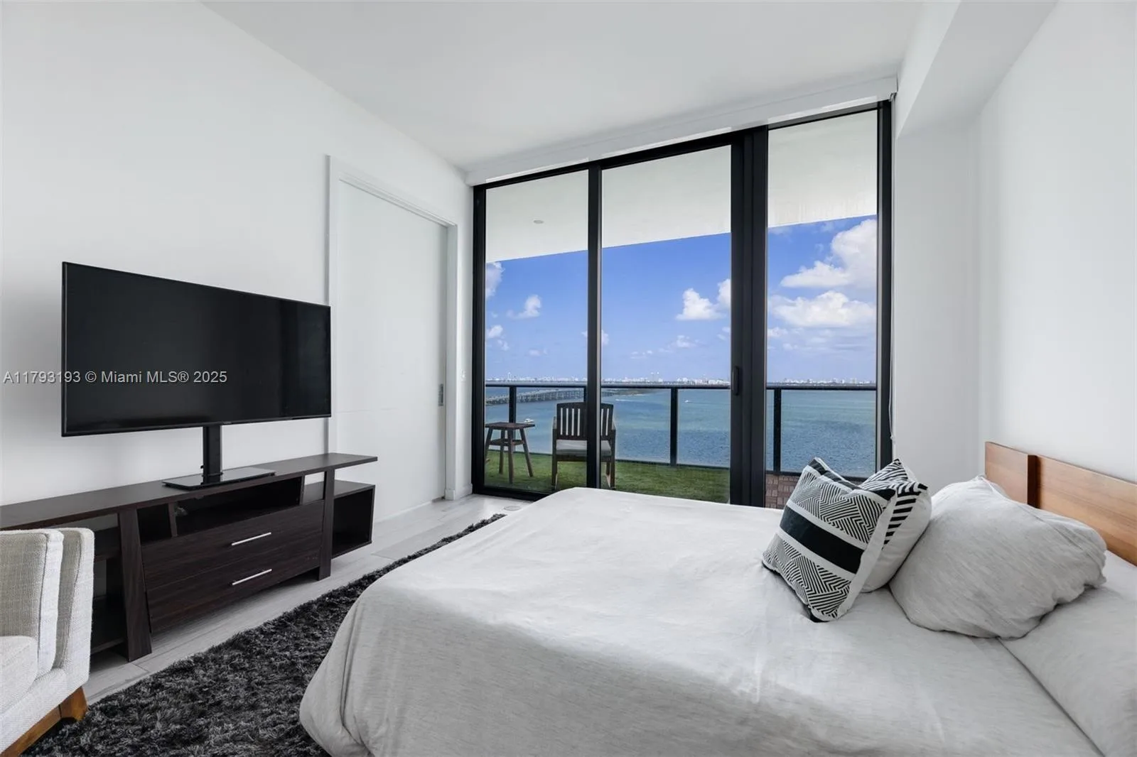 480 NE 31st St # 1502, Miami, FL 33137 photo 12