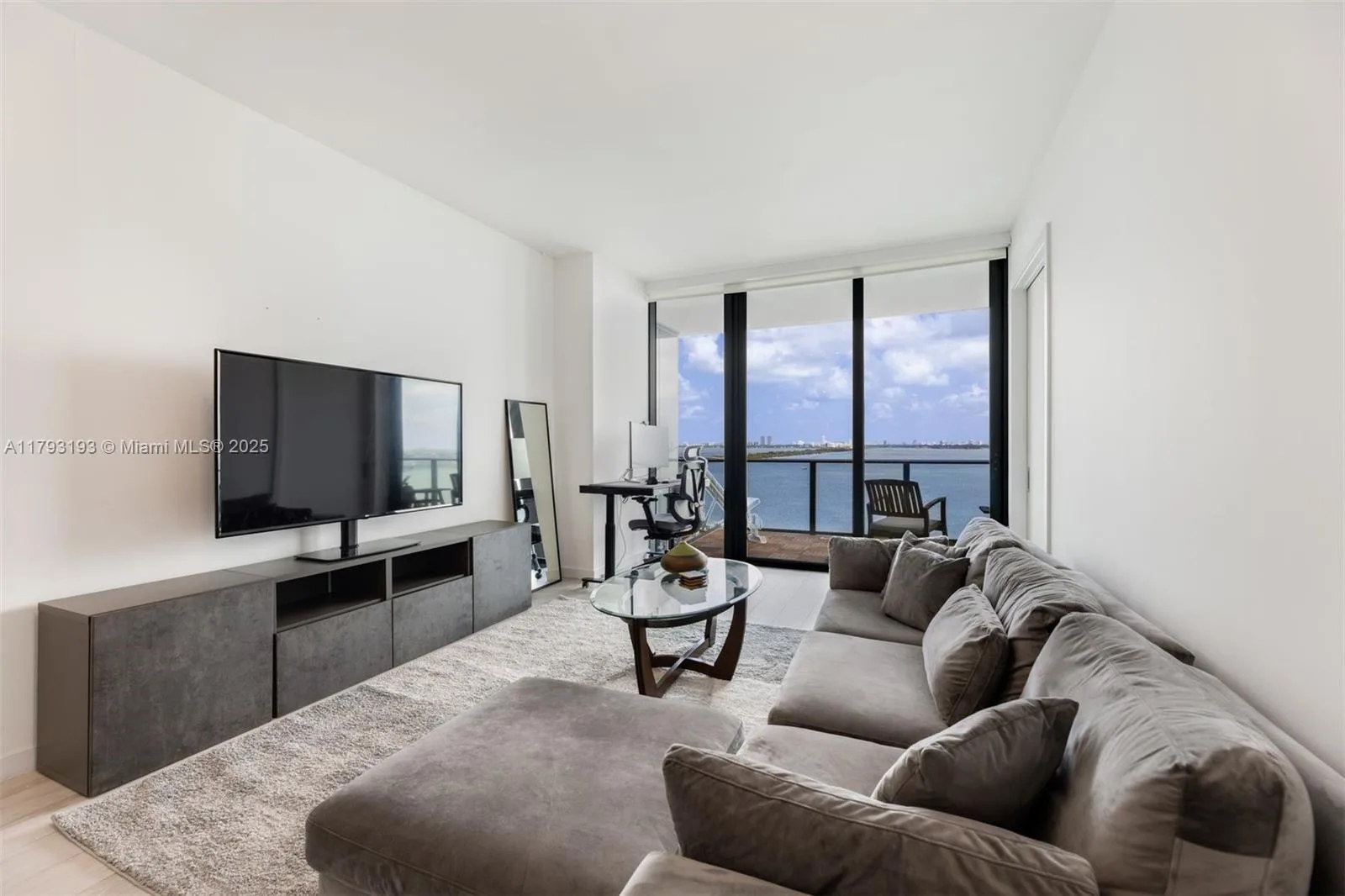 480 NE 31st St # 1502, Miami, FL 33137 photo 9