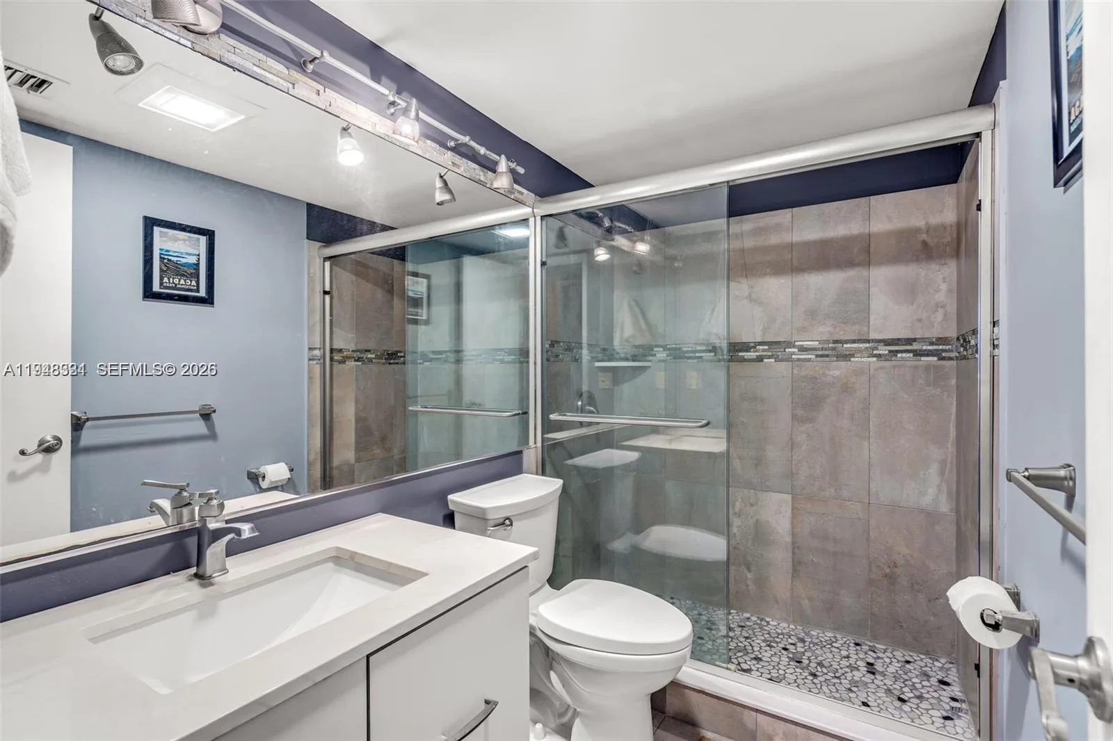320 SE 10th Ave # D, Pompano Beach, FL 33060 photo 5