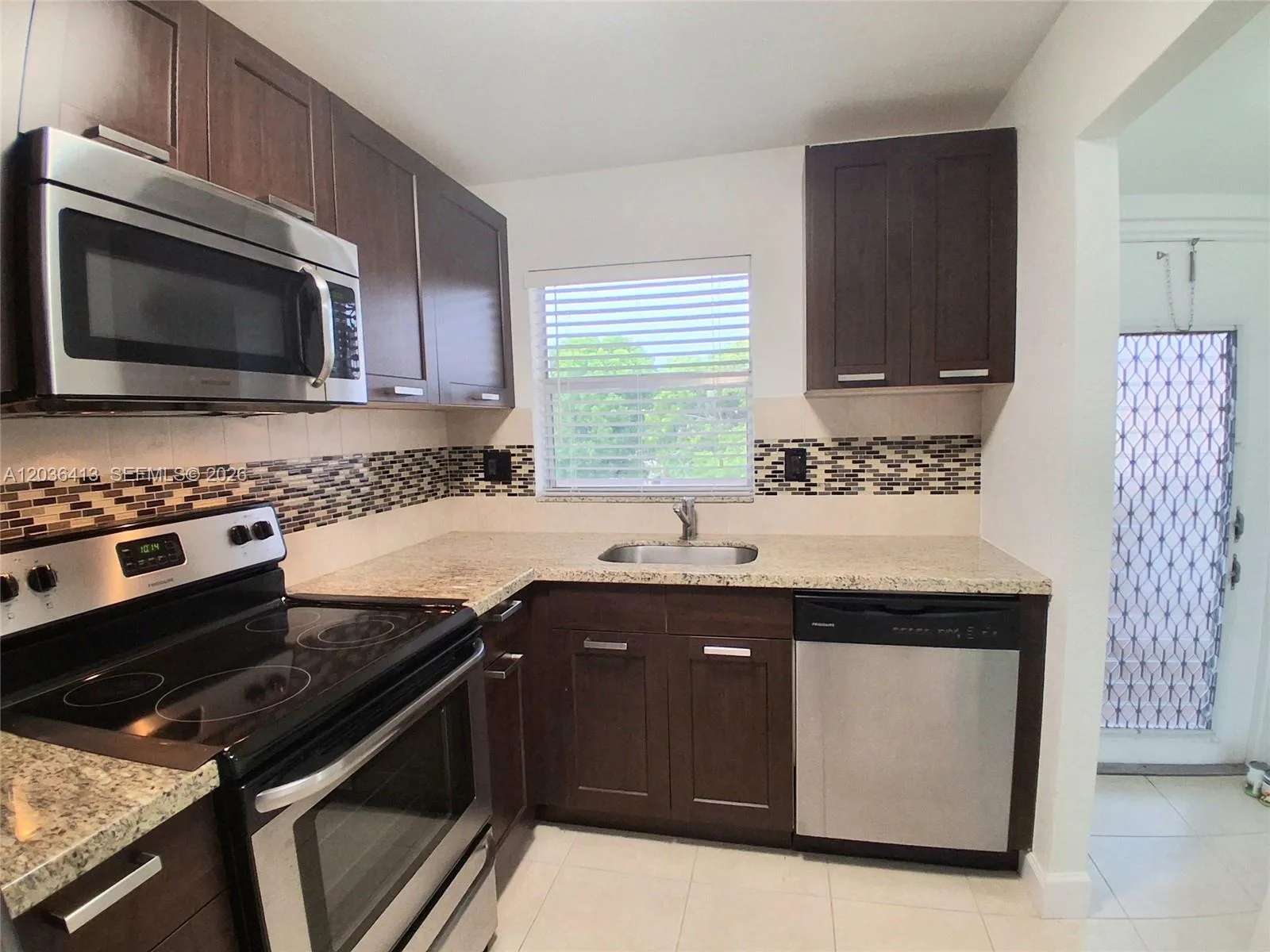 9460 Sunrise Lakes Blvd # 309, Sunrise, FL 33322