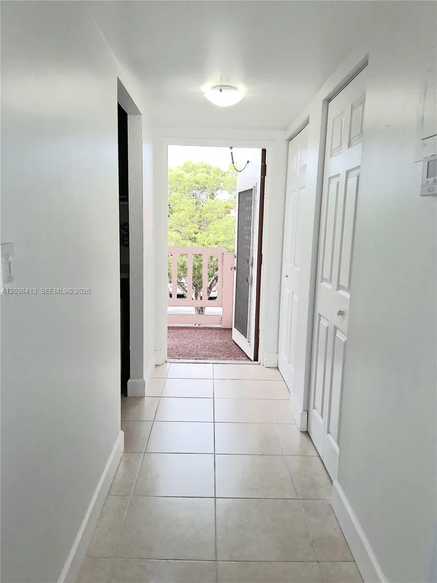 9460 Sunrise Lakes Blvd # 309, Sunrise, FL 33322 photo 7