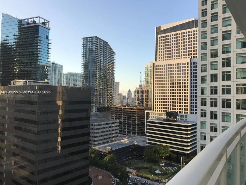 950 Brickell Bay Dr # 2001, Miami, FL 33131 photo 10