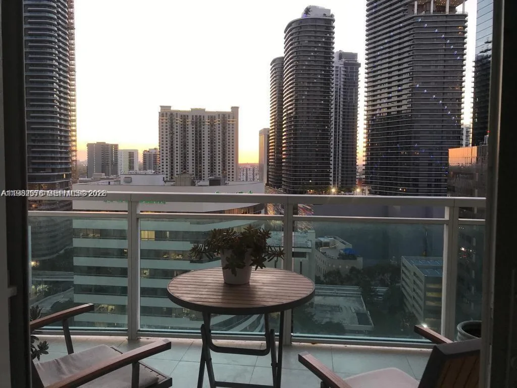 950 Brickell Bay Dr # 2001, Miami, FL 33131 photo 3