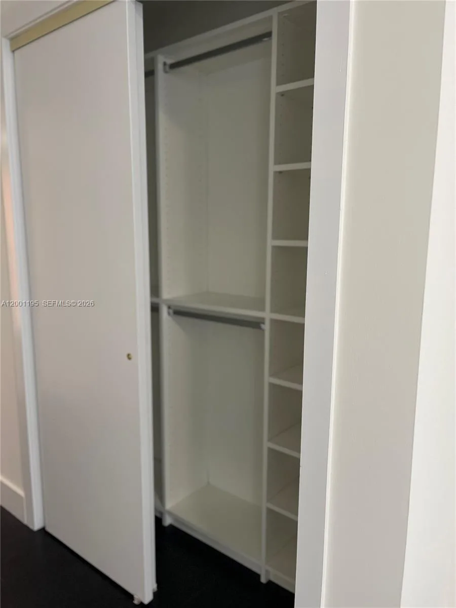 1050 Brickell Ave # 1820, Miami, FL 33131 photo 11