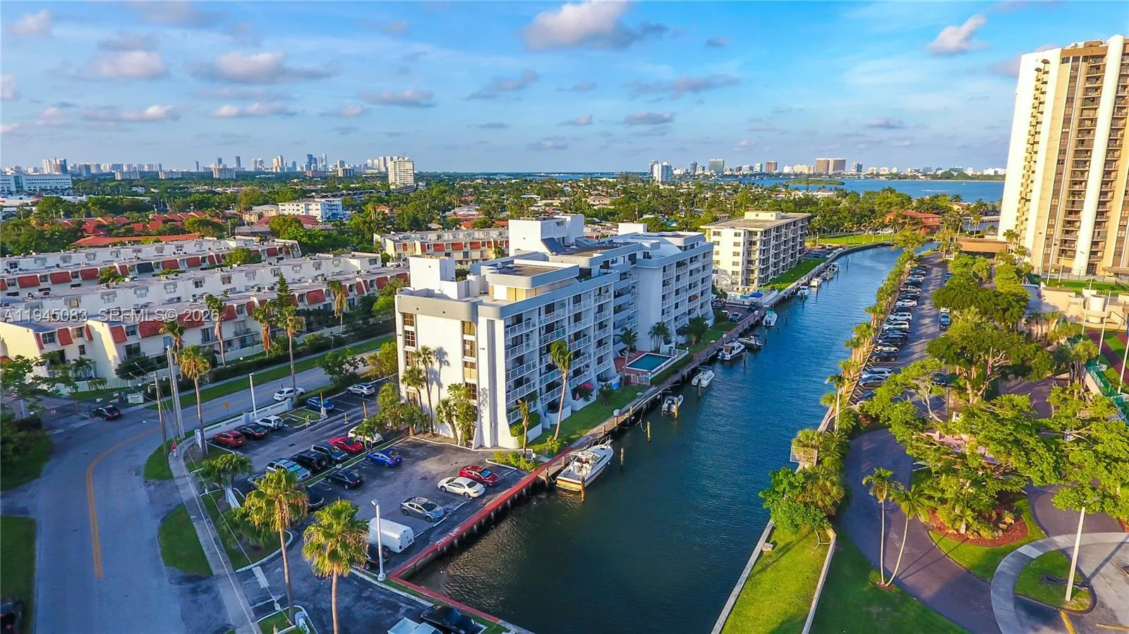 1650 NE 115th St # 505, Miami, FL 33181 photo 3