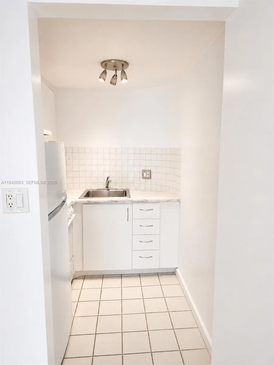 1650 NE 115th St # 505, Miami, FL 33181 photo 8
