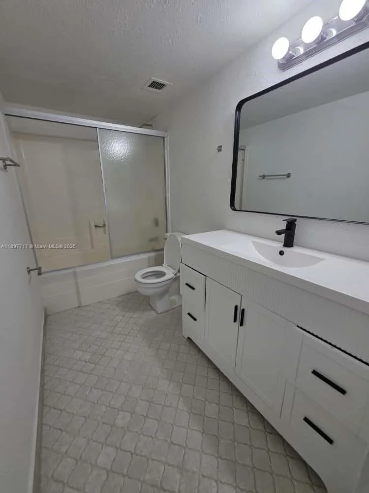 13499 Biscayne Blvd # 811, North Miami, FL 33181 photo 11