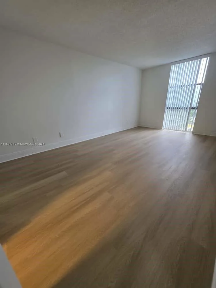13499 Biscayne Blvd # 811, North Miami, FL 33181 photo 6