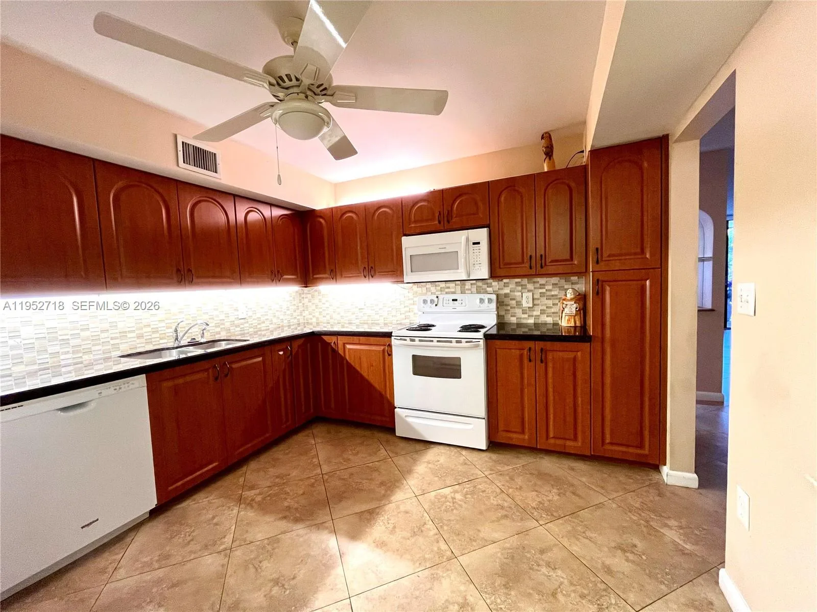 2806 N 46th Ave # D537, Hollywood, FL 33021 photo 12