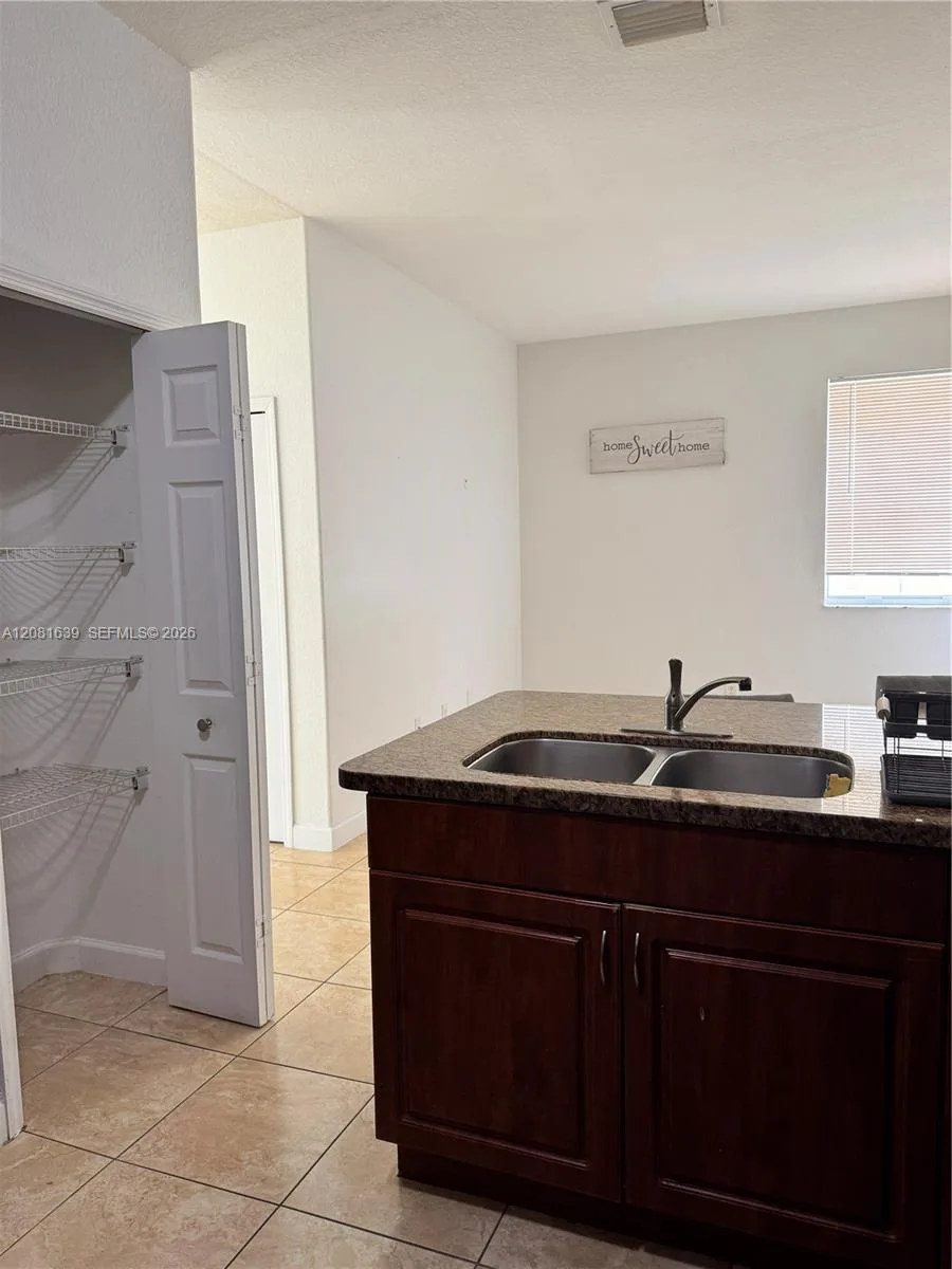 10242 NW 7th St # 204, Miami, FL 33172 photo 10