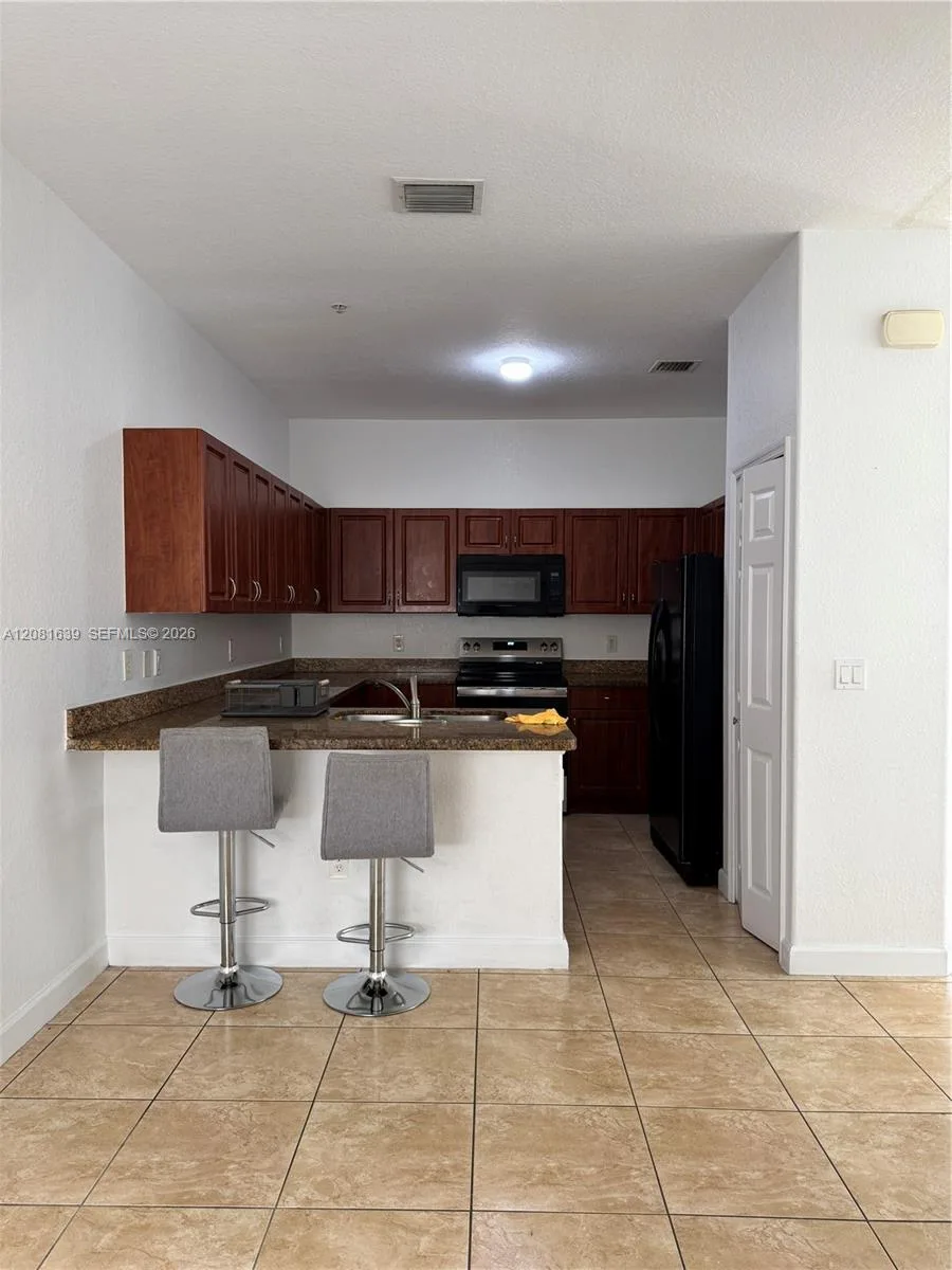 10242 NW 7th St # 204, Miami, FL 33172 photo 12