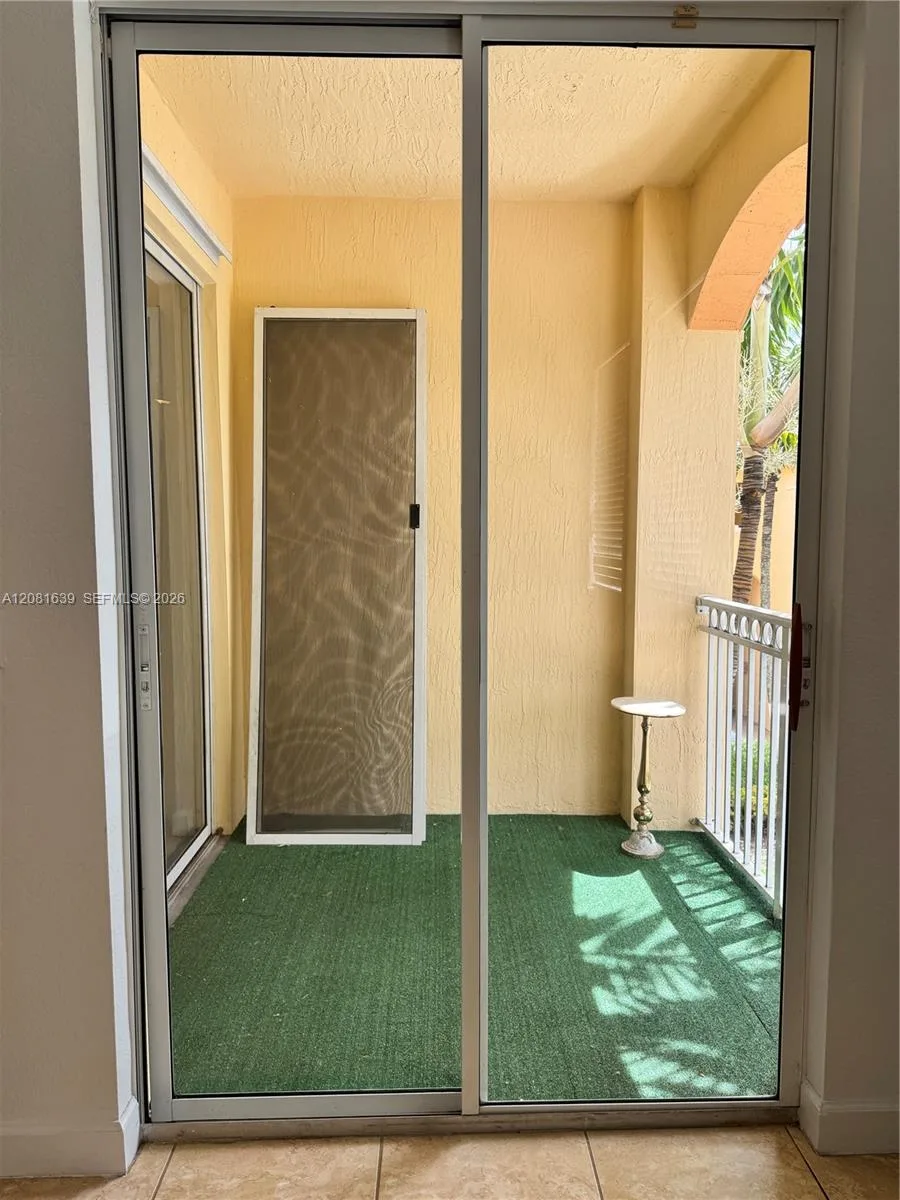 10242 NW 7th St # 204, Miami, FL 33172 photo 6