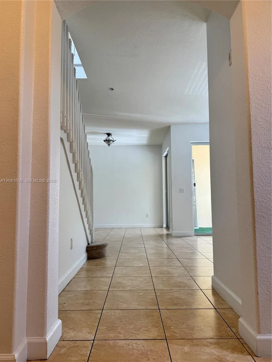 10242 NW 7th St # 204, Miami, FL 33172 photo 7