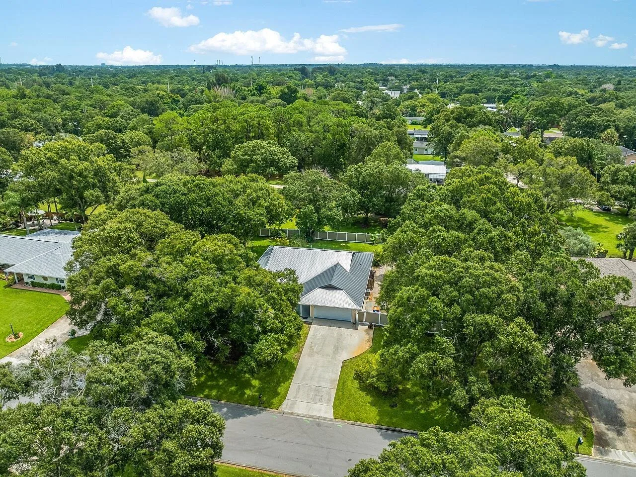 920 29TH Court, Vero Beach, FL 32960 photo 2