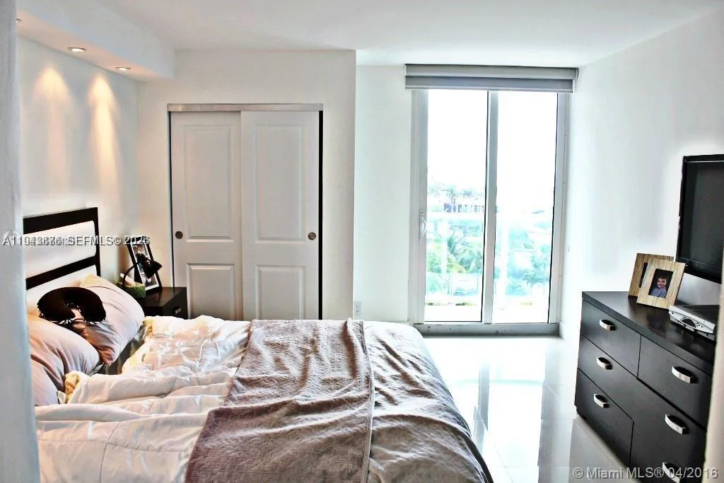 100 Bayview # 514, Sunny Isles Beach, FL 33160 photo 5