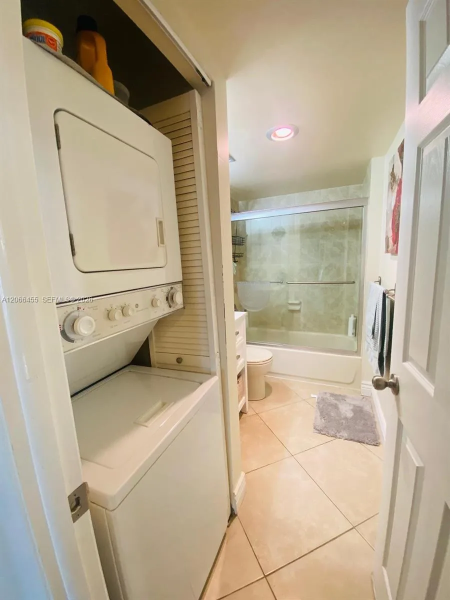4164 Inverrary Dr # 415, Lauderhill, FL 33319 photo 7