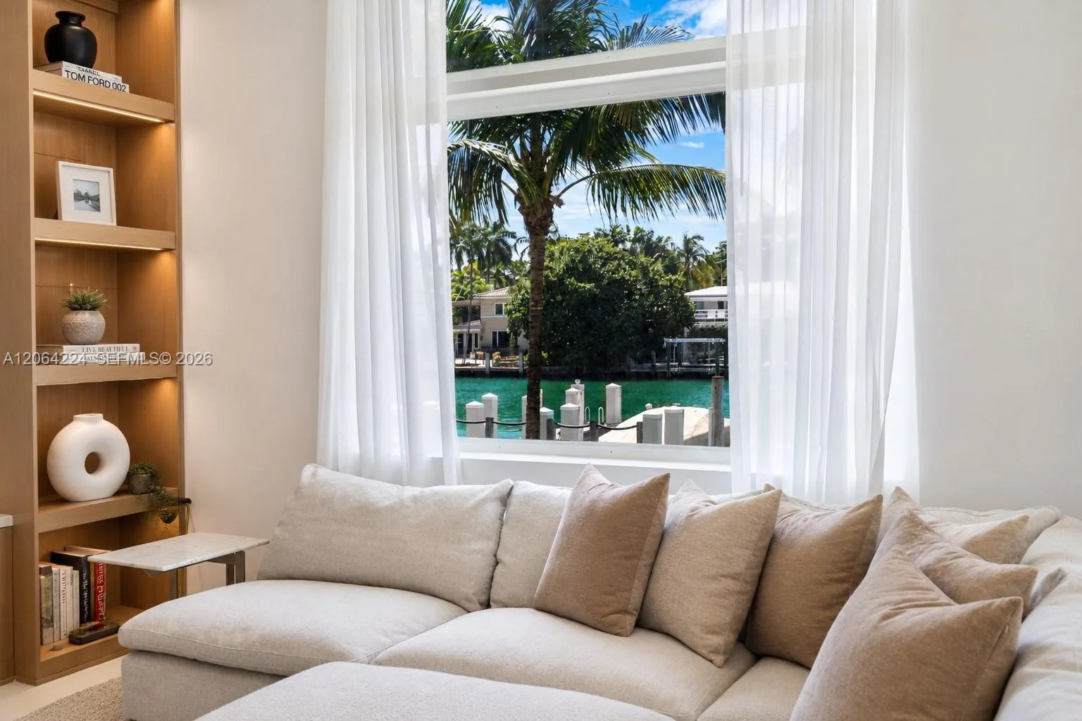 6203 Laguna Path N, Miami Beach, FL 33141 photo 4