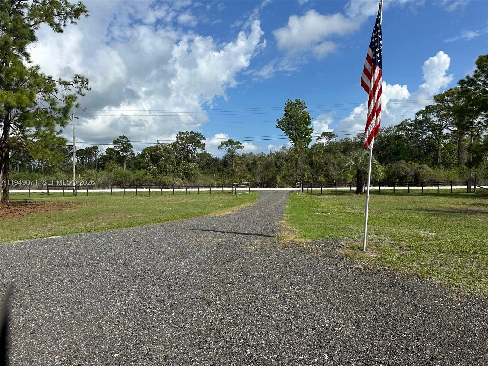 3709 Grand Concuorse, Sebring, FL 33875 photo 2