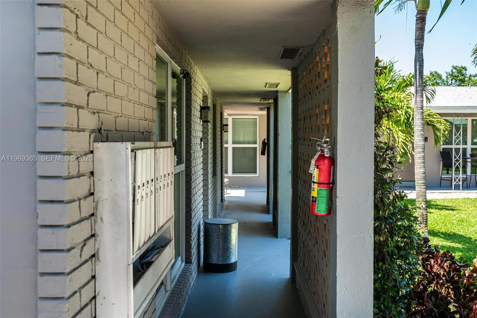 2201 NE 14th Ave, Wilton Manors, FL 33305 photo 10