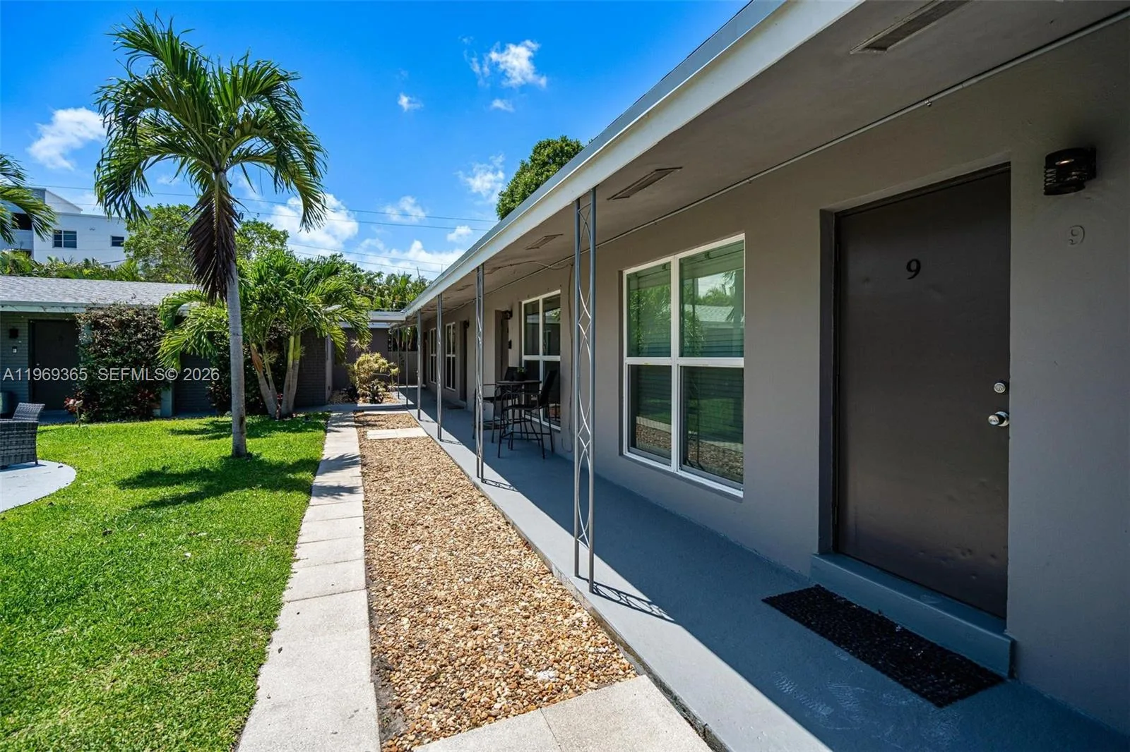 2201 NE 14th Ave, Wilton Manors, FL 33305 photo 4