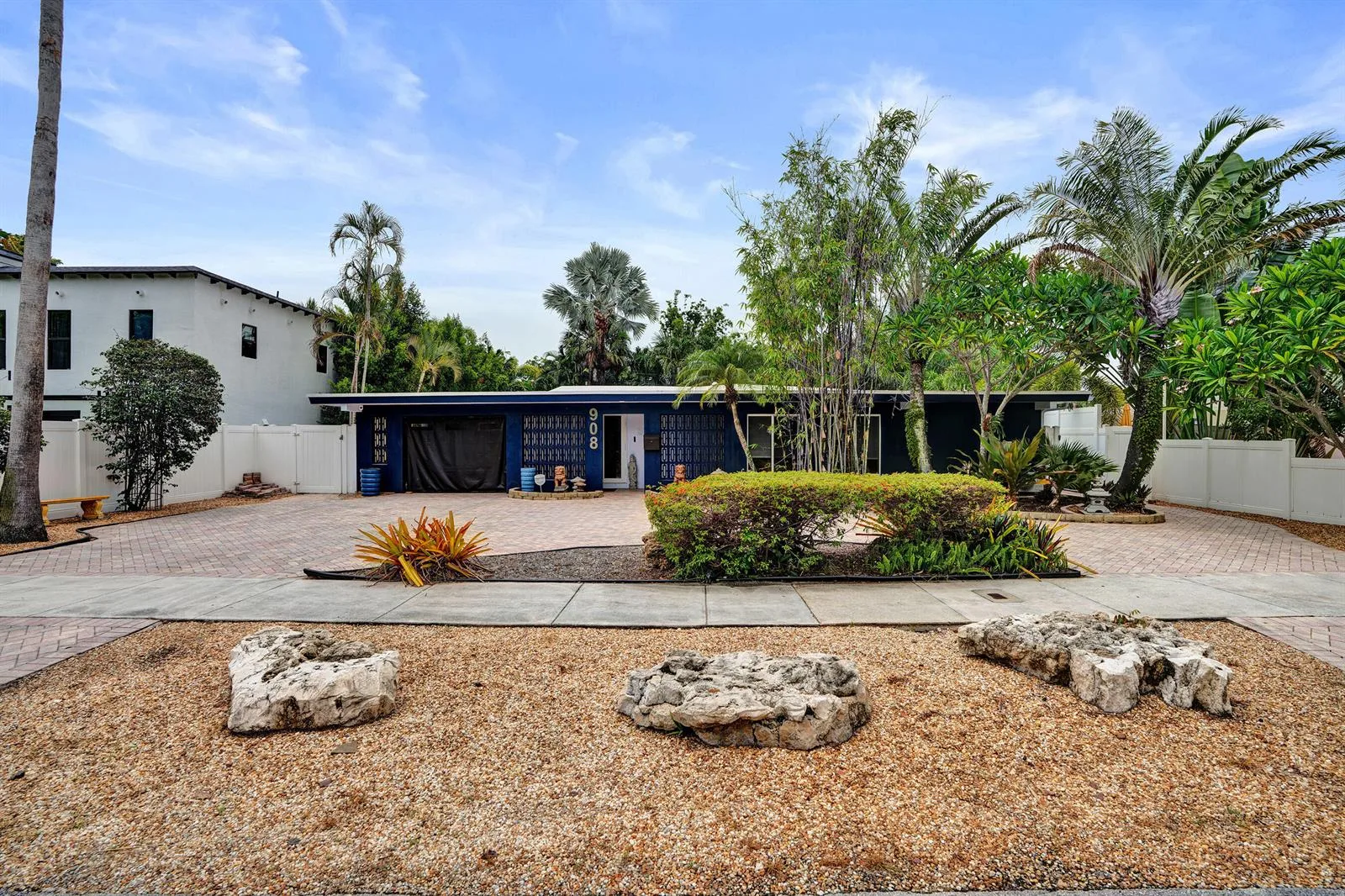 908 NE 16th Place, Fort Lauderdale, FL 33305 photo 3