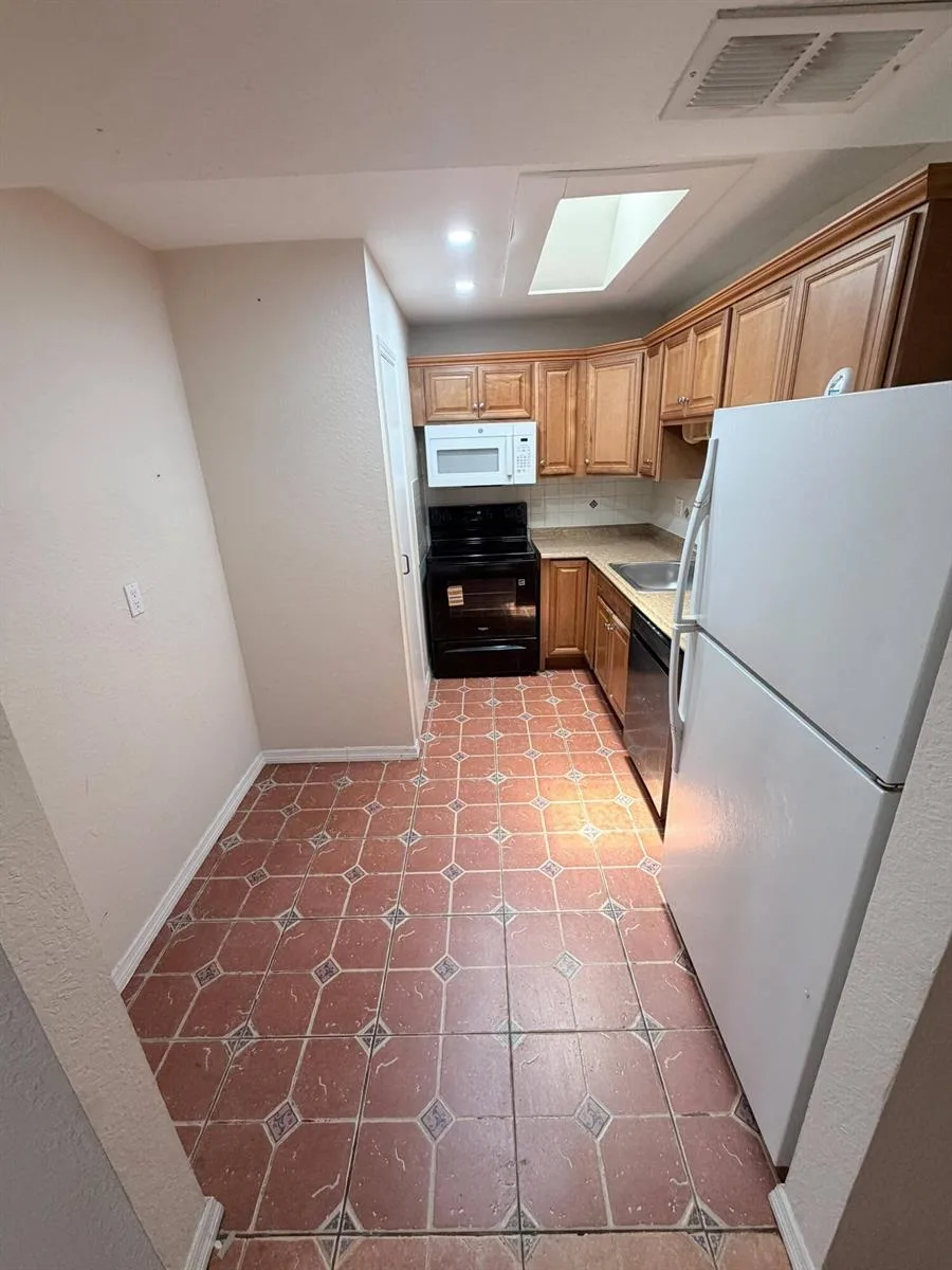 4413 NW 3rd Avenue # 4413, Deerfield Beach, FL 33064 photo 2