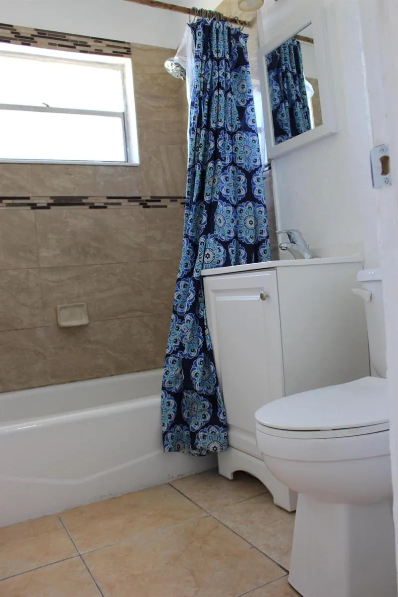 2304 NW 15TH Court, Fort Lauderdale, FL 33311 photo 4
