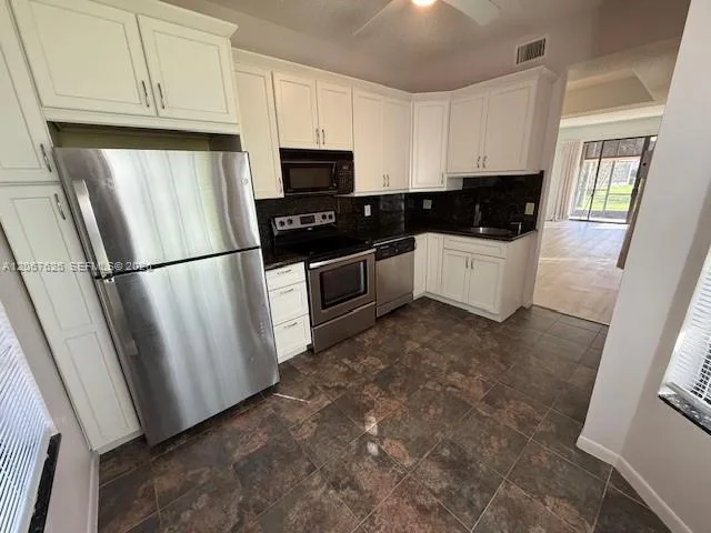 7860 Lexington Club Blvd # B, Delray Beach, FL 33446 photo 3