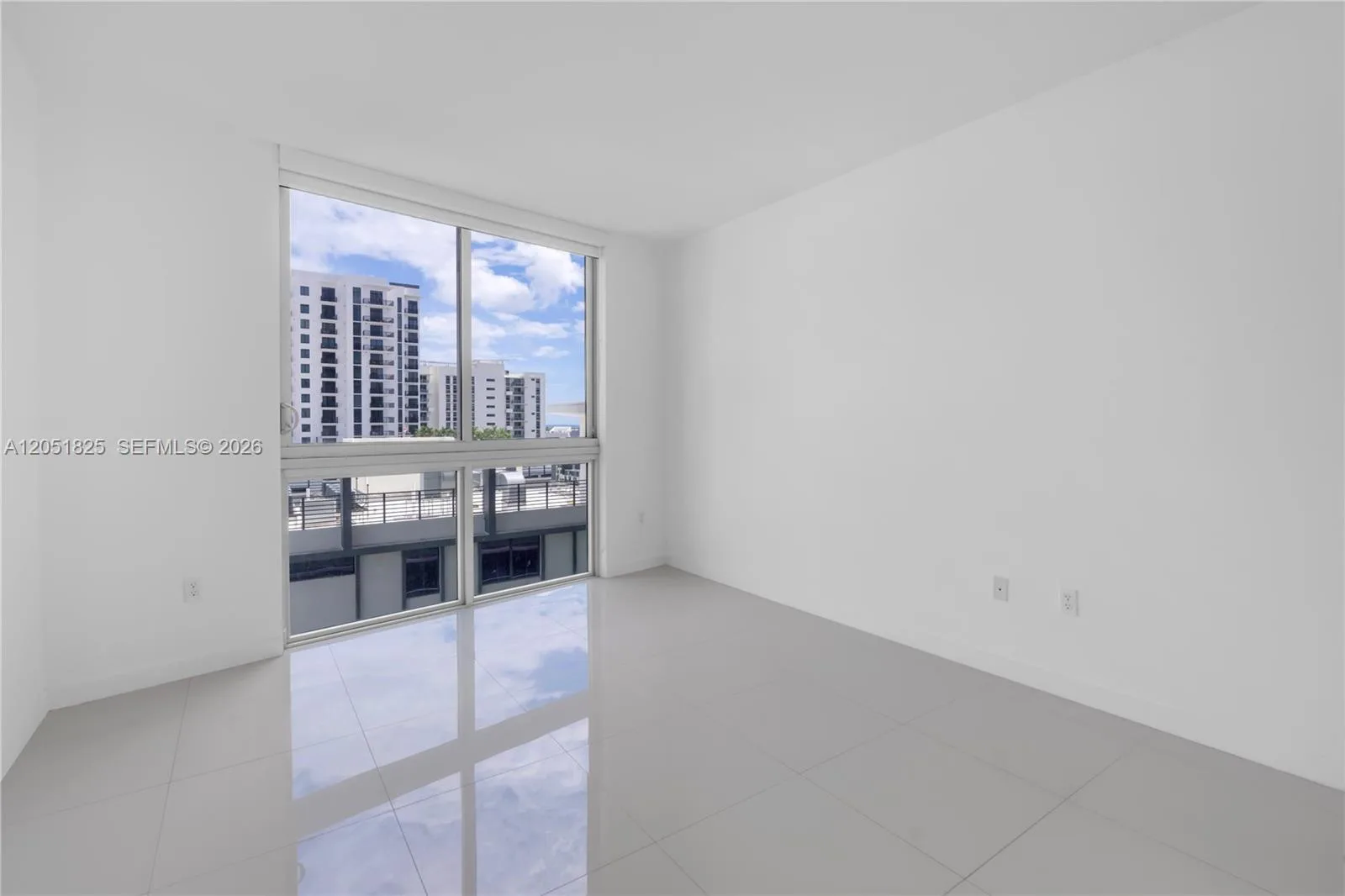 1010 SW 2nd Ave # 1003, Miami, FL 33130 photo 11