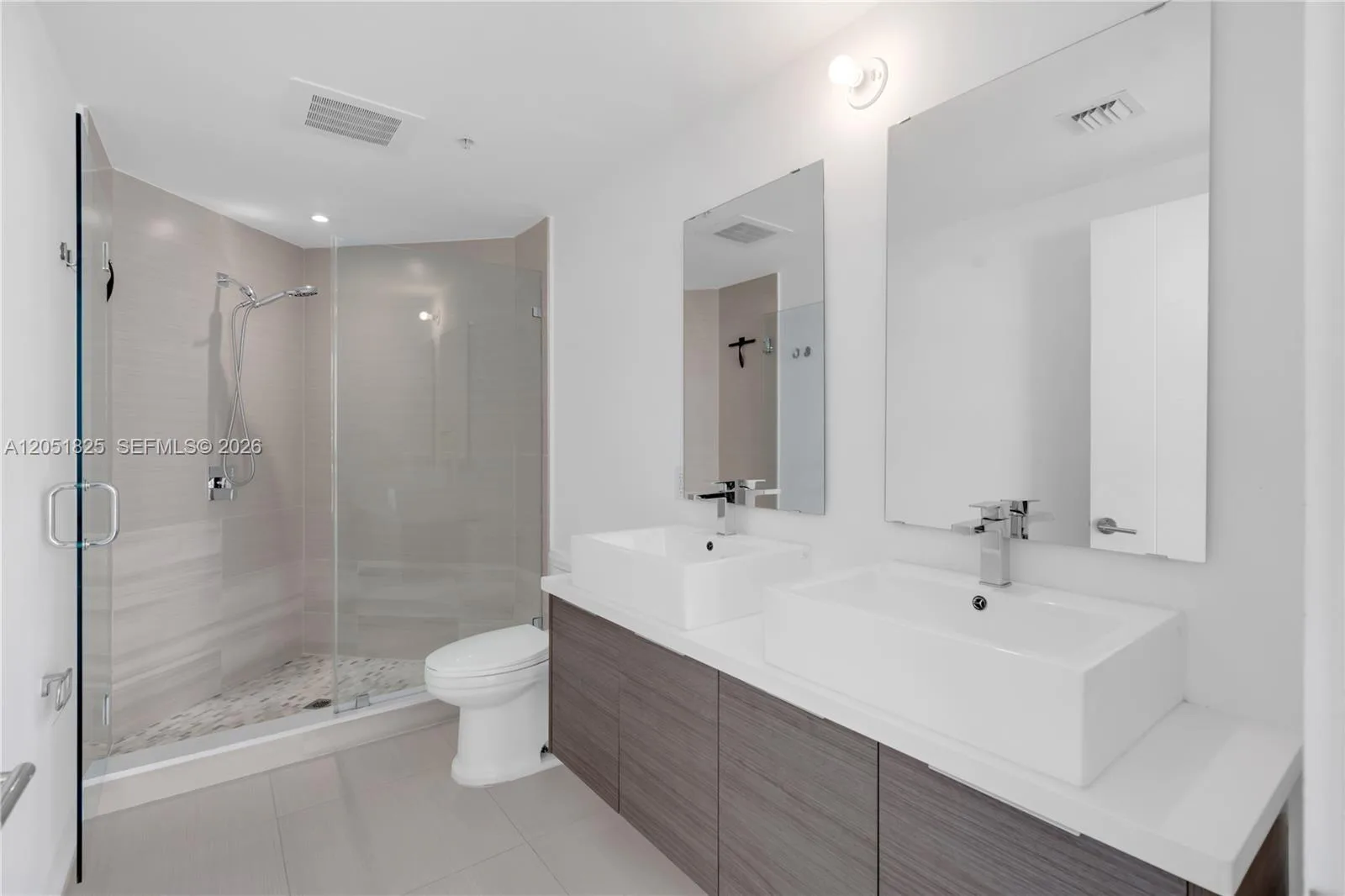 1010 SW 2nd Ave # 1003, Miami, FL 33130 photo 13