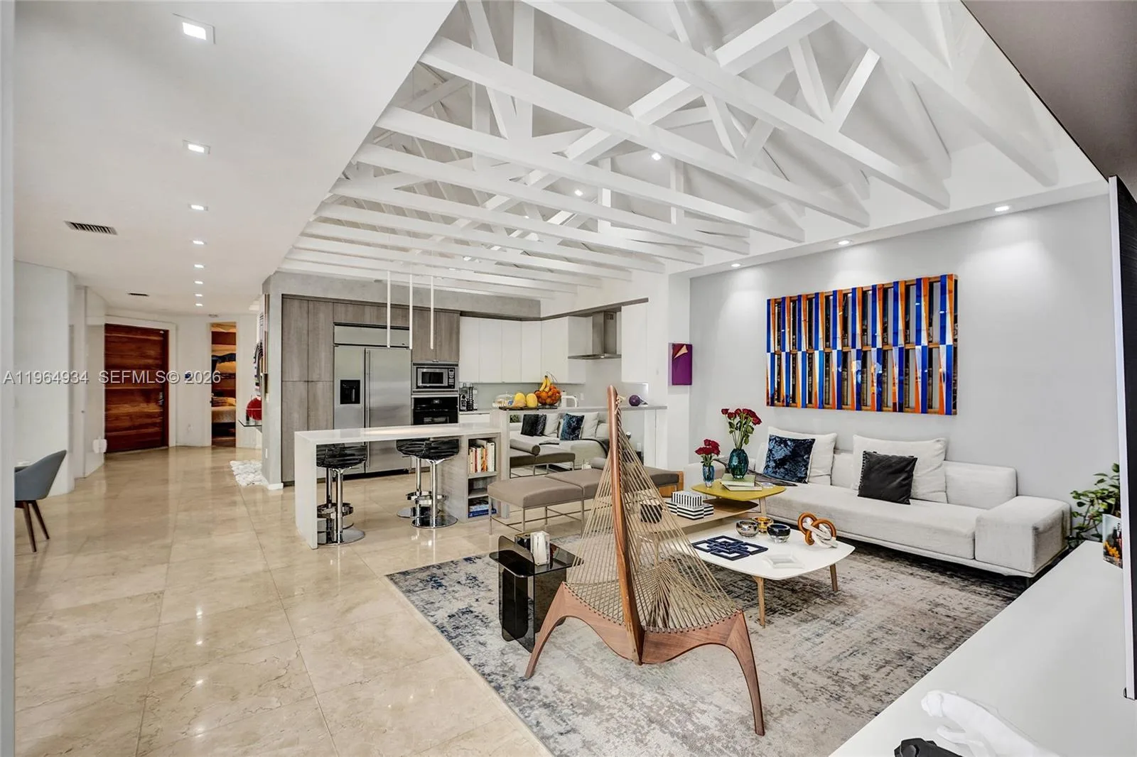 1662 Diplomat Dr, Miami, FL 33179