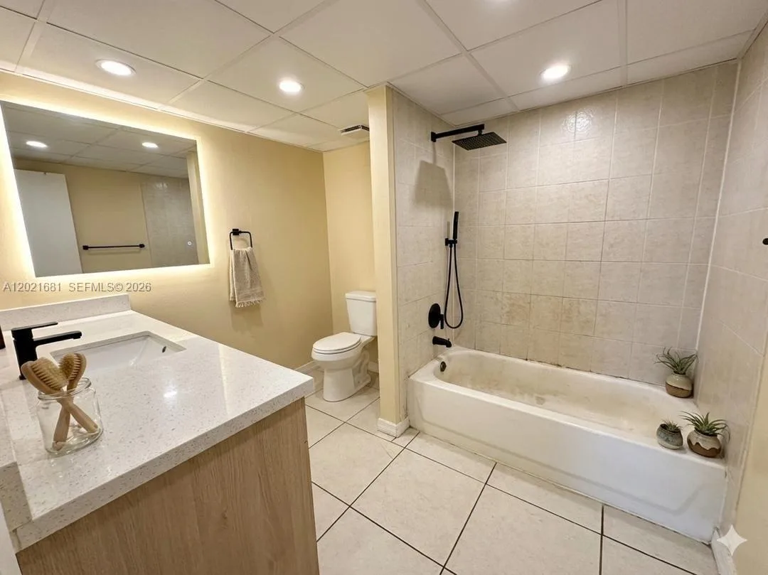 17650 NW 68th Ave # A2005, Hialeah, FL 33015 photo 4