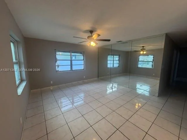 2571 NW 5th St, Pompano Beach, FL 33069 photo 2