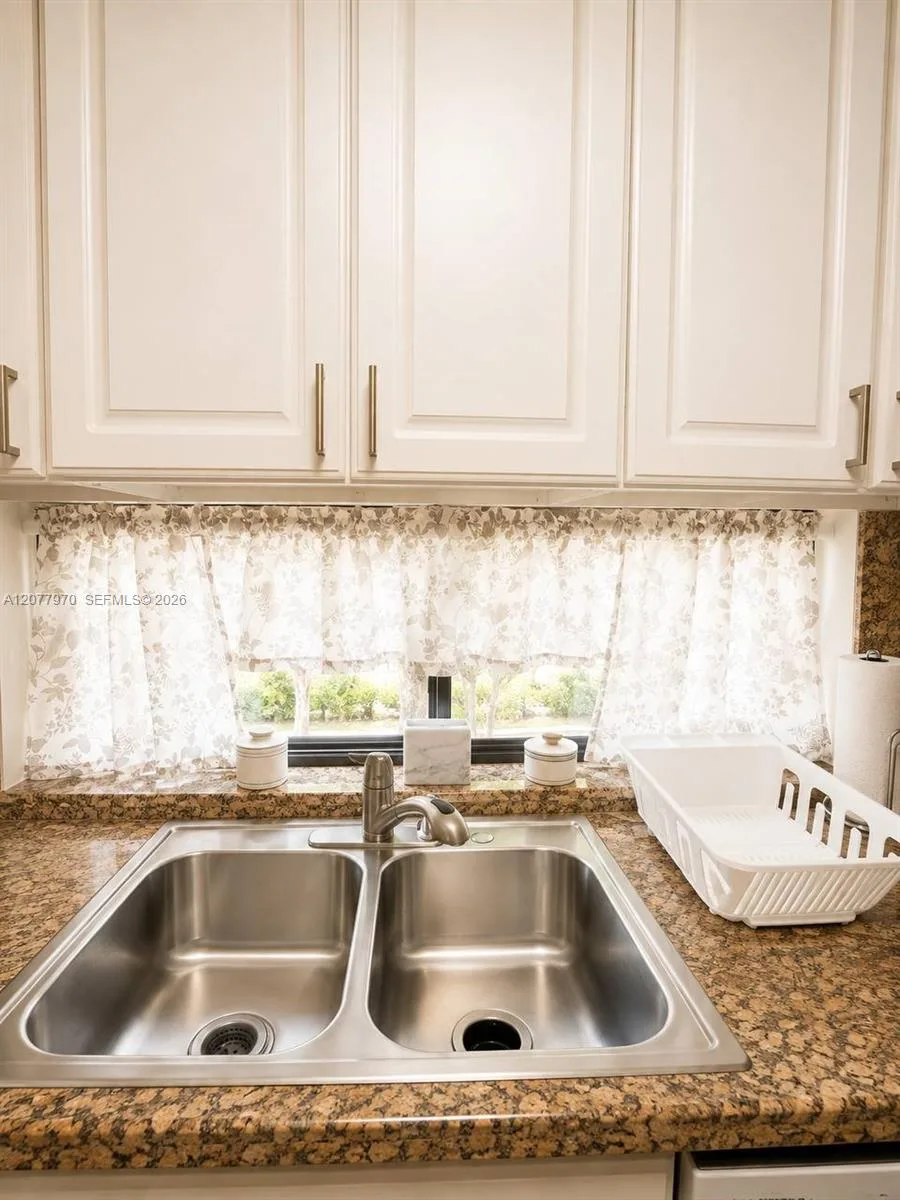17021 N Bay Rd # 318, Sunny Isles Beach, FL 33160 photo 5