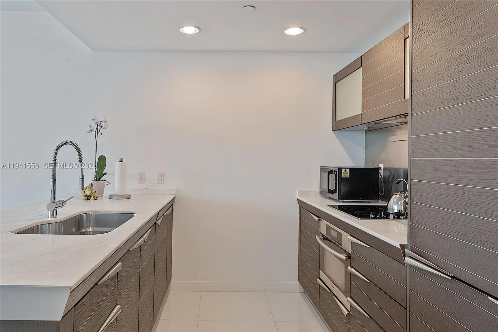 200 Biscayne Boulevard Way # 3514, Miami, FL 33131