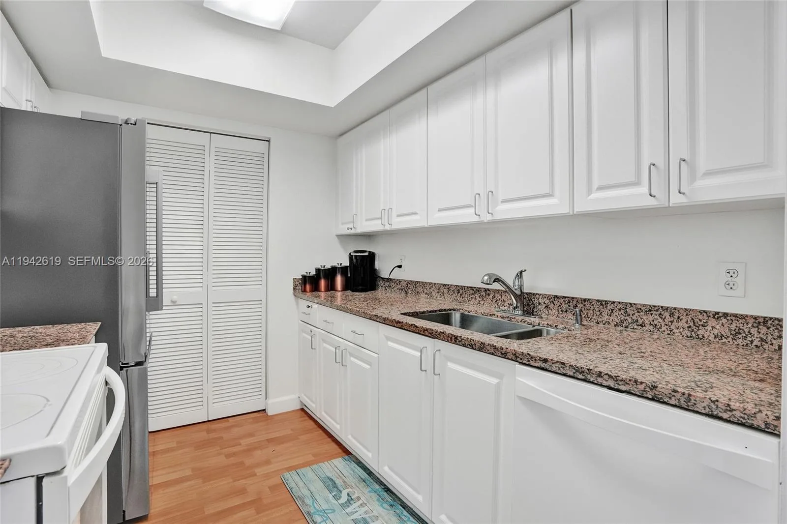90 Alton Rd # 807, Miami Beach, FL 33139 photo 6