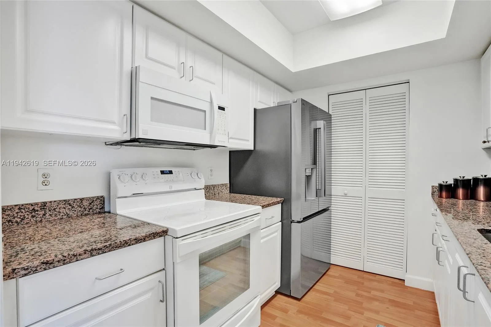 90 Alton Rd # 807, Miami Beach, FL 33139 photo 7