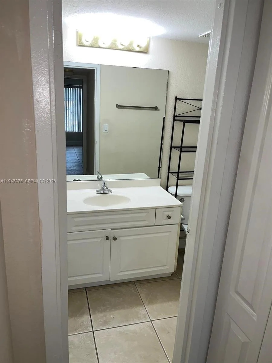 5221 Geneva Way # 302, Doral, FL 33166 photo 10