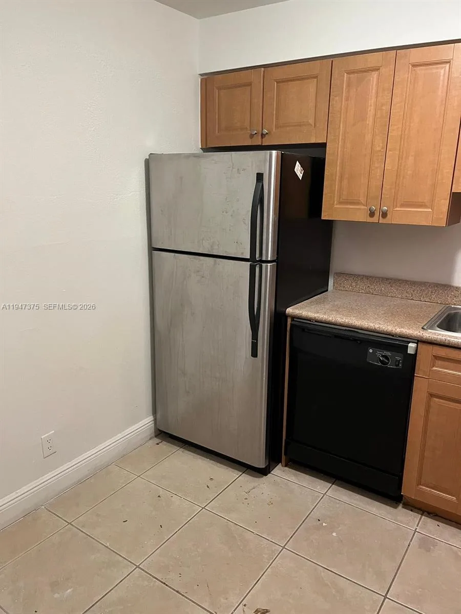 5221 Geneva Way # 302, Doral, FL 33166 photo 3