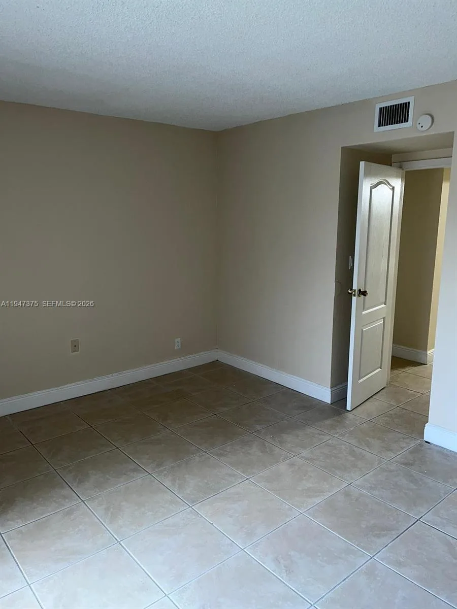 5221 Geneva Way # 302, Doral, FL 33166 photo 8