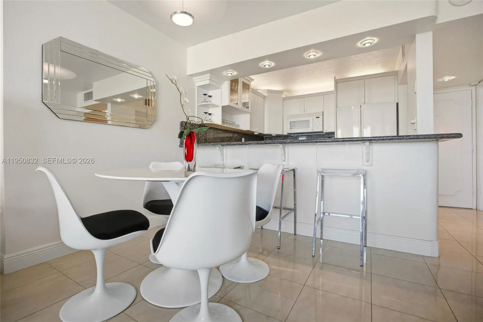 465 Ocean Dr # 1024, Miami Beach, FL 33139 photo 6
