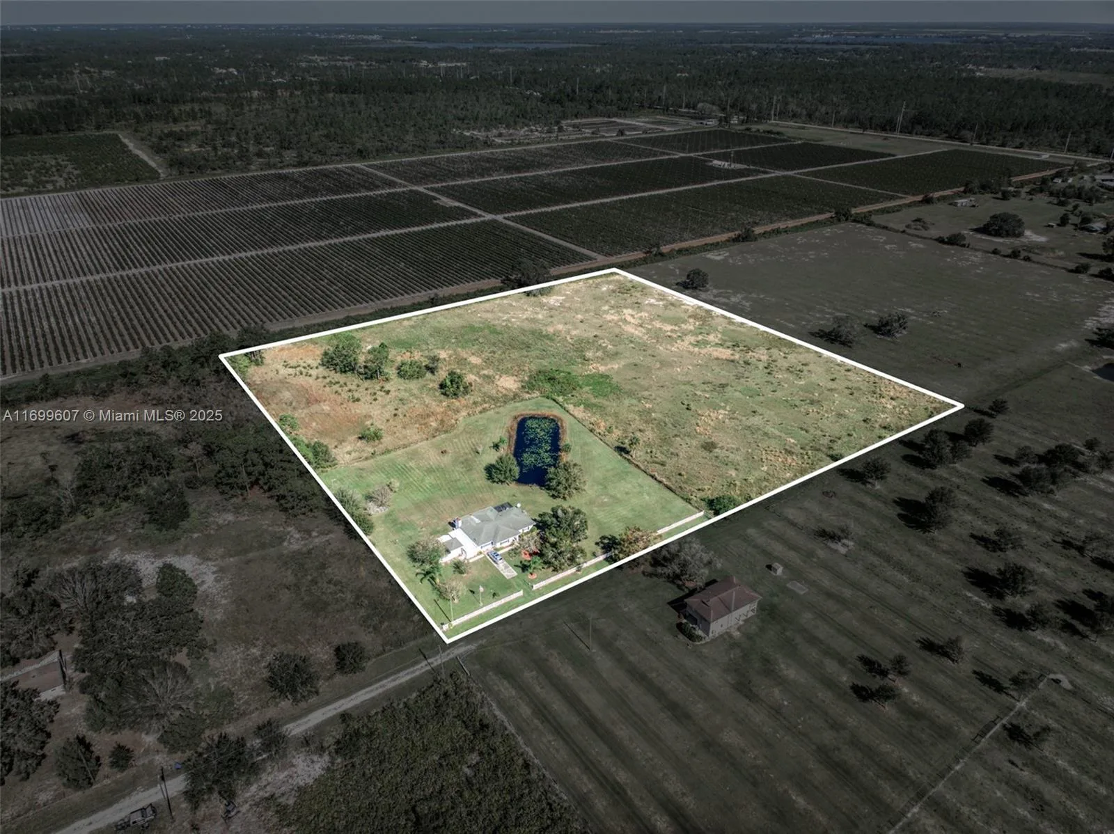 464 Thiseldo, Sebring, FL 33875 photo 4