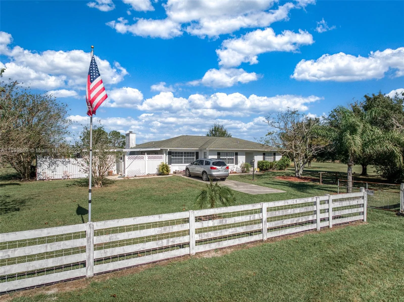 464 Thiseldo, Sebring, FL 33875 photo 5