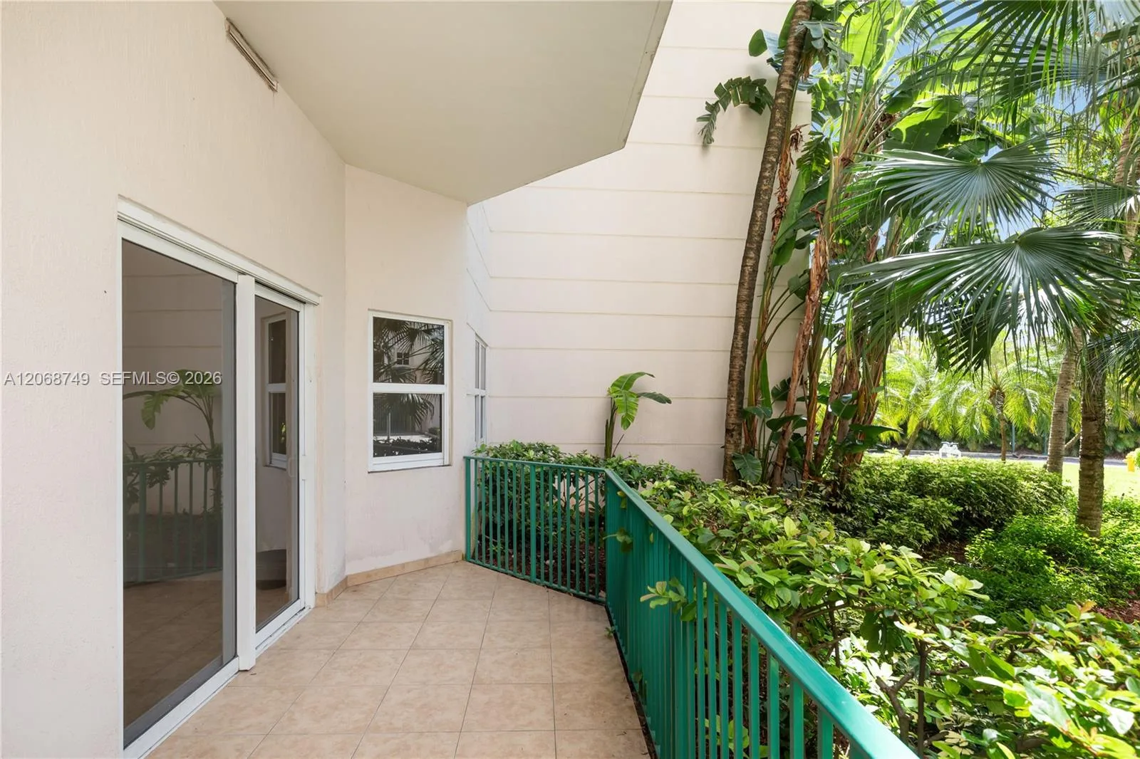 19900 E Country Club Dr # 104, Aventura, FL 33180 photo 12