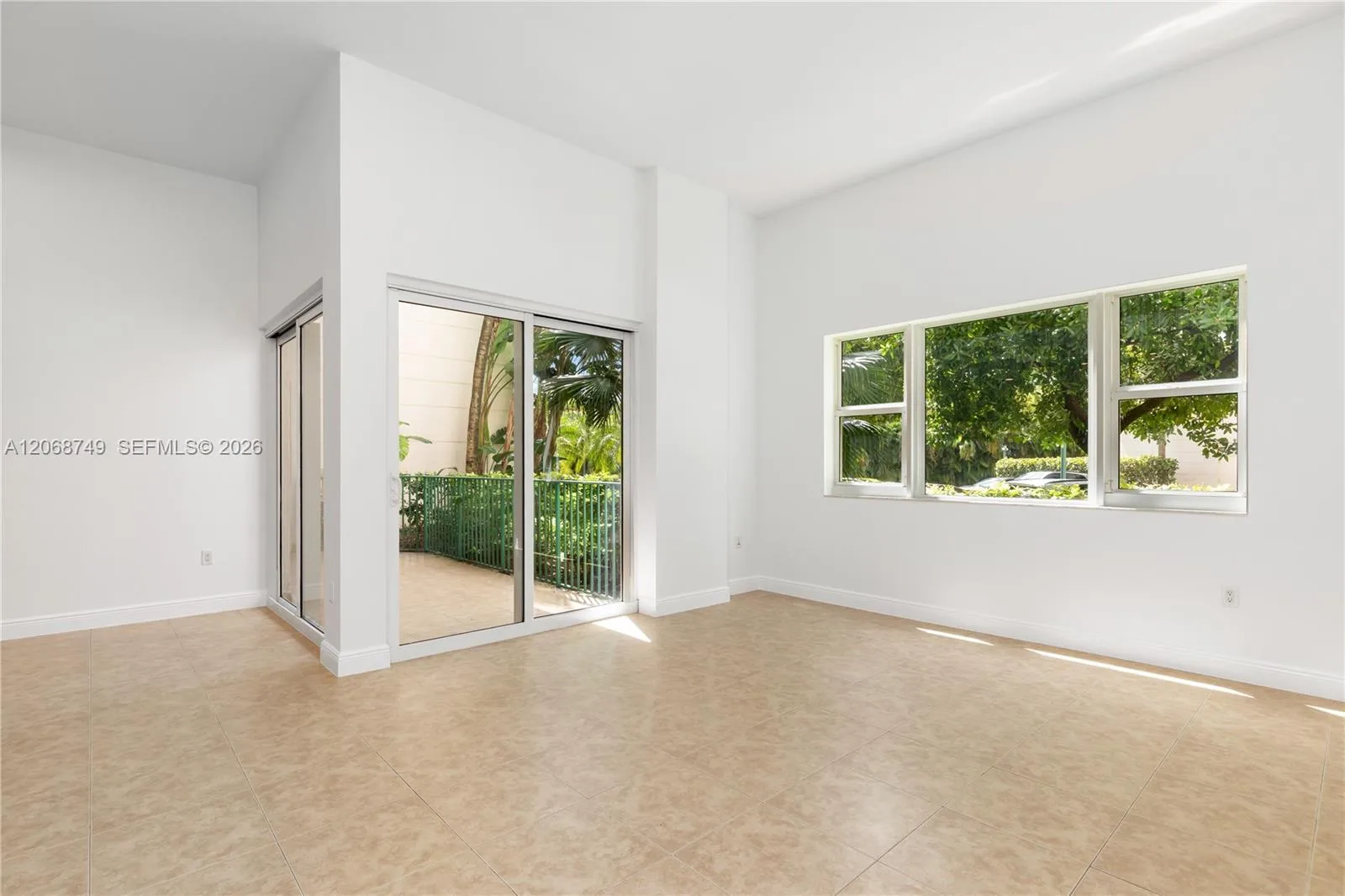 19900 E Country Club Dr # 104, Aventura, FL 33180 photo 6