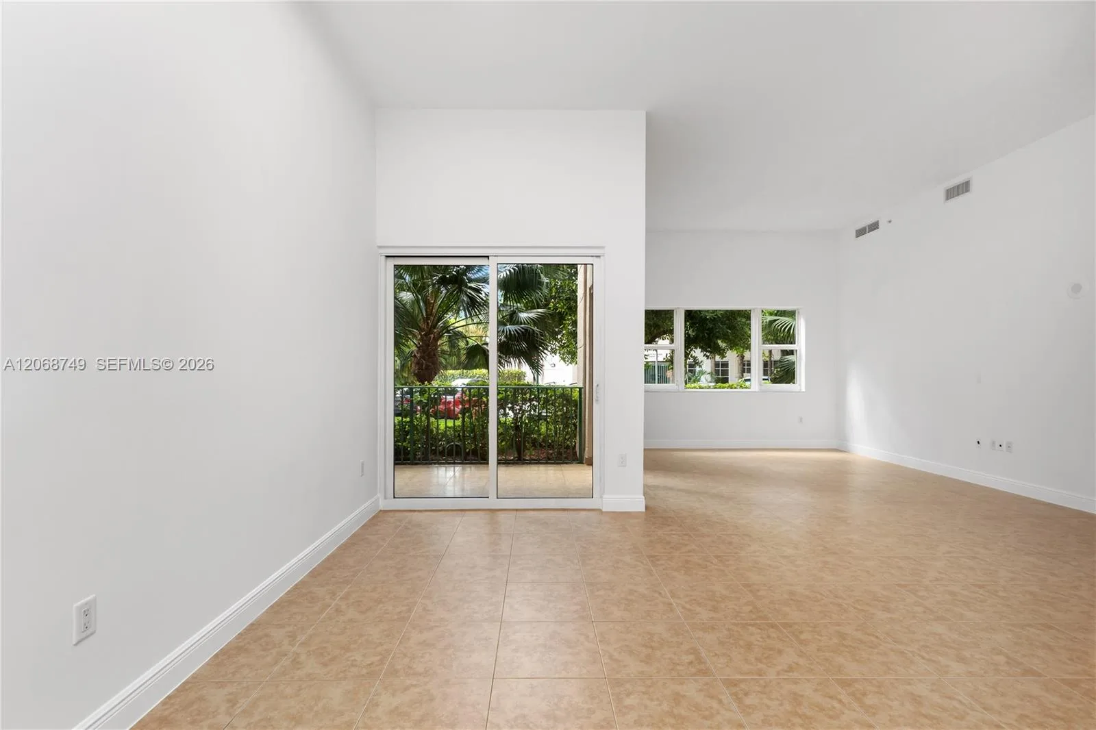19900 E Country Club Dr # 104, Aventura, FL 33180 photo 9