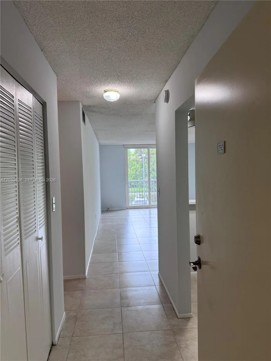 16950 W Dixie Hwy A232 Hwy # 232, North Miami Beach, FL 33160 photo 2