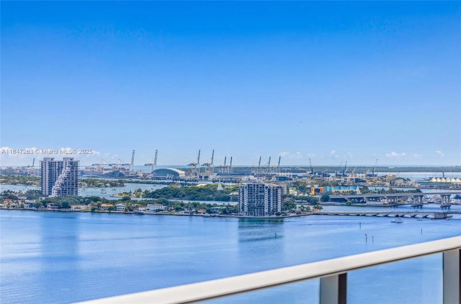 700 NE 24th St # 2101, Miami, FL 33137 photo 8