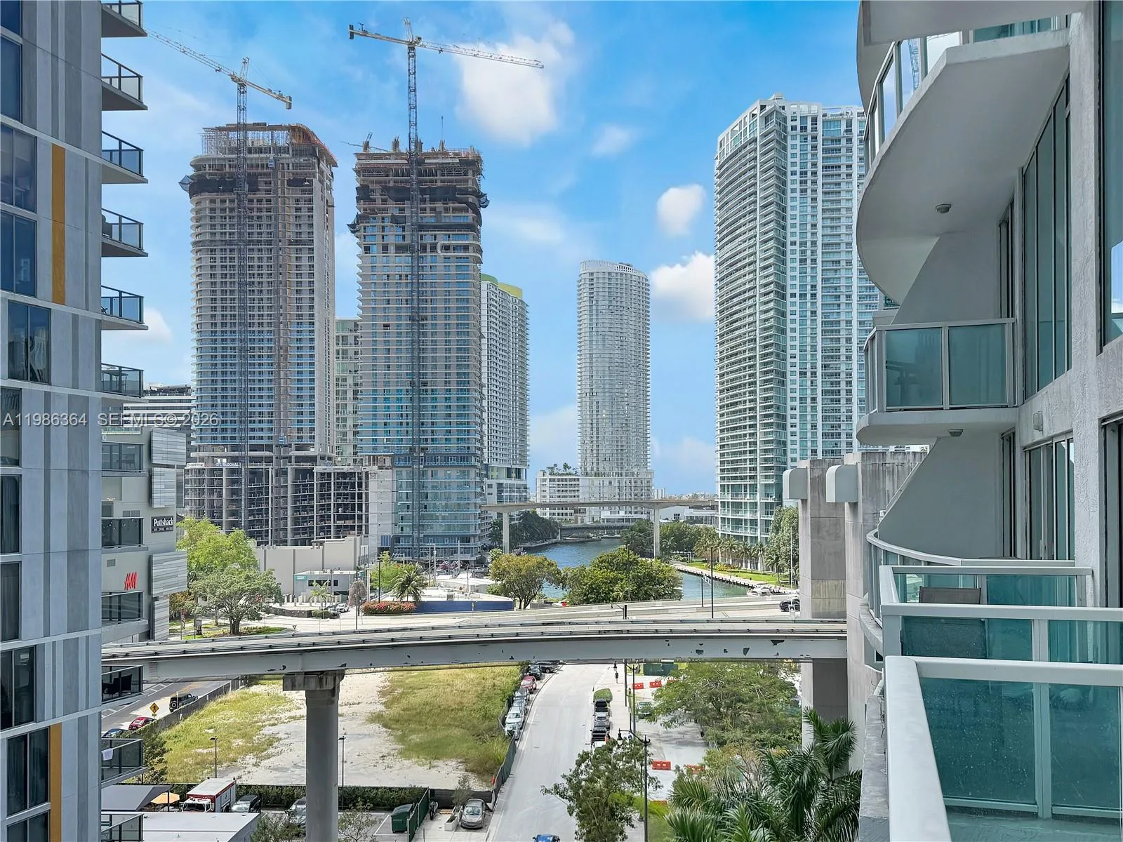 41 SE 5th St # 602, Miami, FL 33131