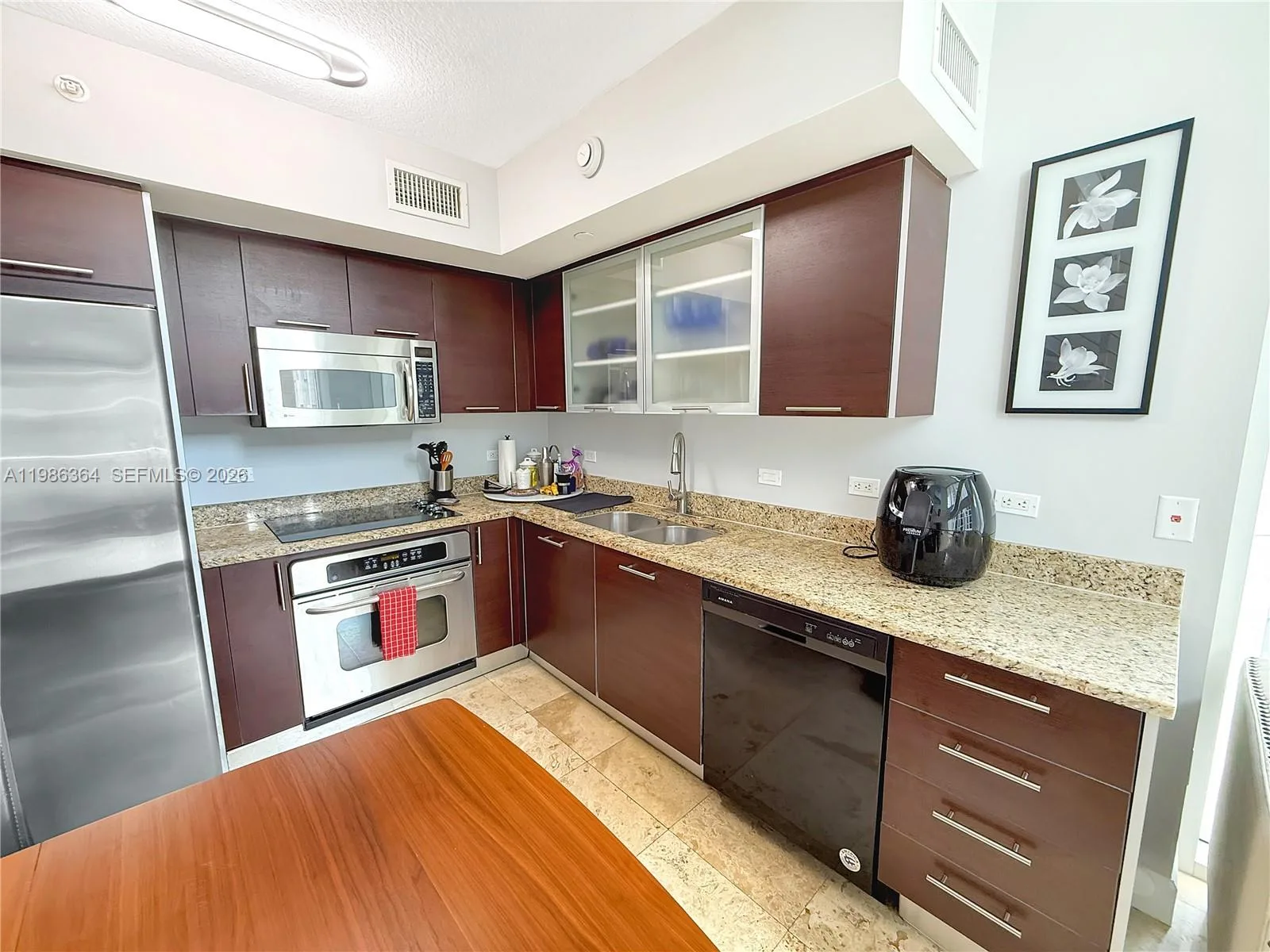 41 SE 5th St # 602, Miami, FL 33131 photo 8